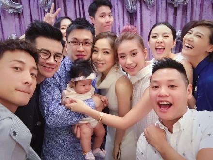 [新闻]160829 邓紫棋更博为干闺女百日庆祝