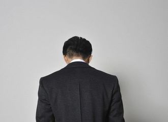 [分享]171214 背影杀手小栗旬 正面也是成熟帅气