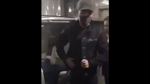[新闻]171126 暖心胡！胡歌亲切答应粉丝的合照请求
