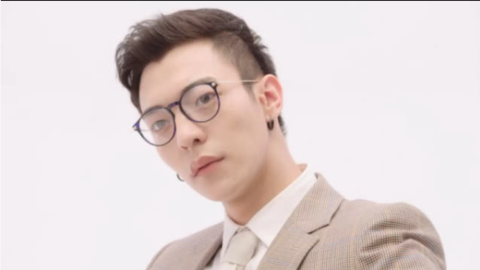 [新闻]180705 卜凡&灵超面试场合公开 无法忽略的致命发光体