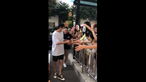 [新闻]180731 今日上班路上的李敏镐 清爽又帅气的小帅哥