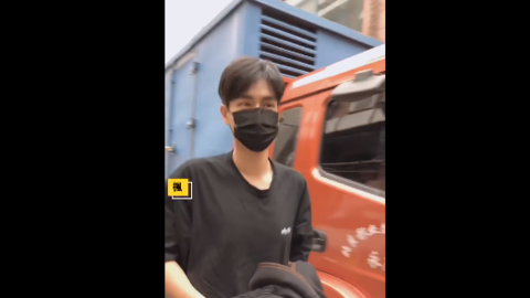 [新闻]180922 胡一天《青春须早为》上班 今天是胡·穷光蛋·挣钱