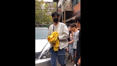 [新闻]180923 胡一天《青春须早为》上班 哥哥今天没睡醒