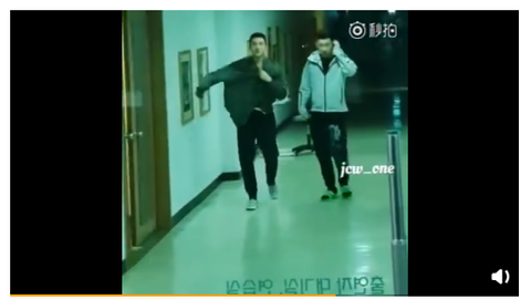 [分享]181014 好兄dei要量个血压吗？ 圣圭服役近况捕捉