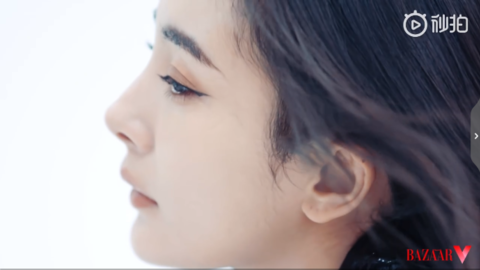 [新闻]190203 杨幂《时尚芭莎》封面拍摄花絮公开 江湖饮冰她始终热血难凉