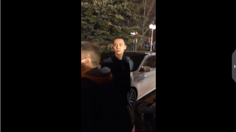 [新闻]190203 仙子霆绝美容颜引人惊叹 路人大哥感叹连连：陈伟霆真帅