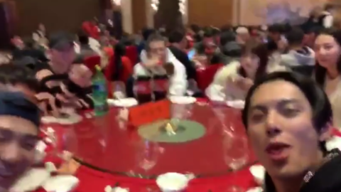 [新闻]190204 王鹤棣微博更新视频一则：等年夜饭中
