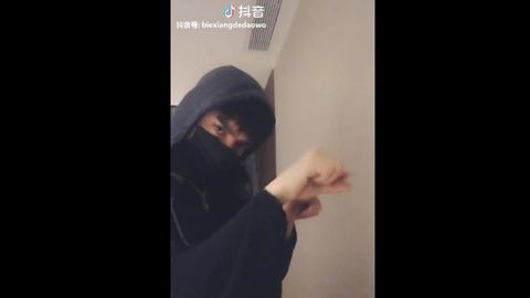 [新闻]190212 金瀚更新视频一则 枪戏行云流水霸气十足