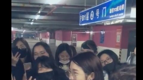 [分享]190217 孟美岐不抵粉丝彩虹屁攻势，被喊宝贝害羞变小奶包