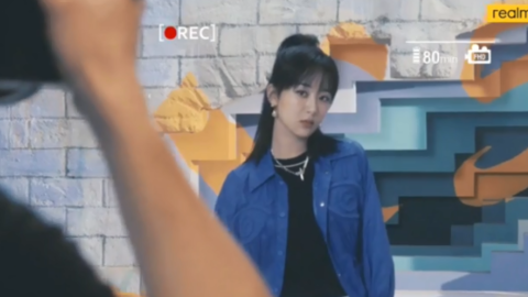 [新闻]200115 杨紫手机拍摄花絮第四弹释出 好酷好飒一女的！