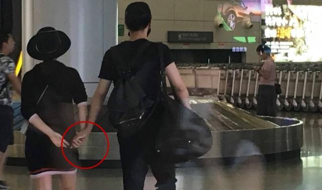 陈妍希素颜挺大肚探班好姐妹陈乔恩，网友喊话陈晓：快戒烟