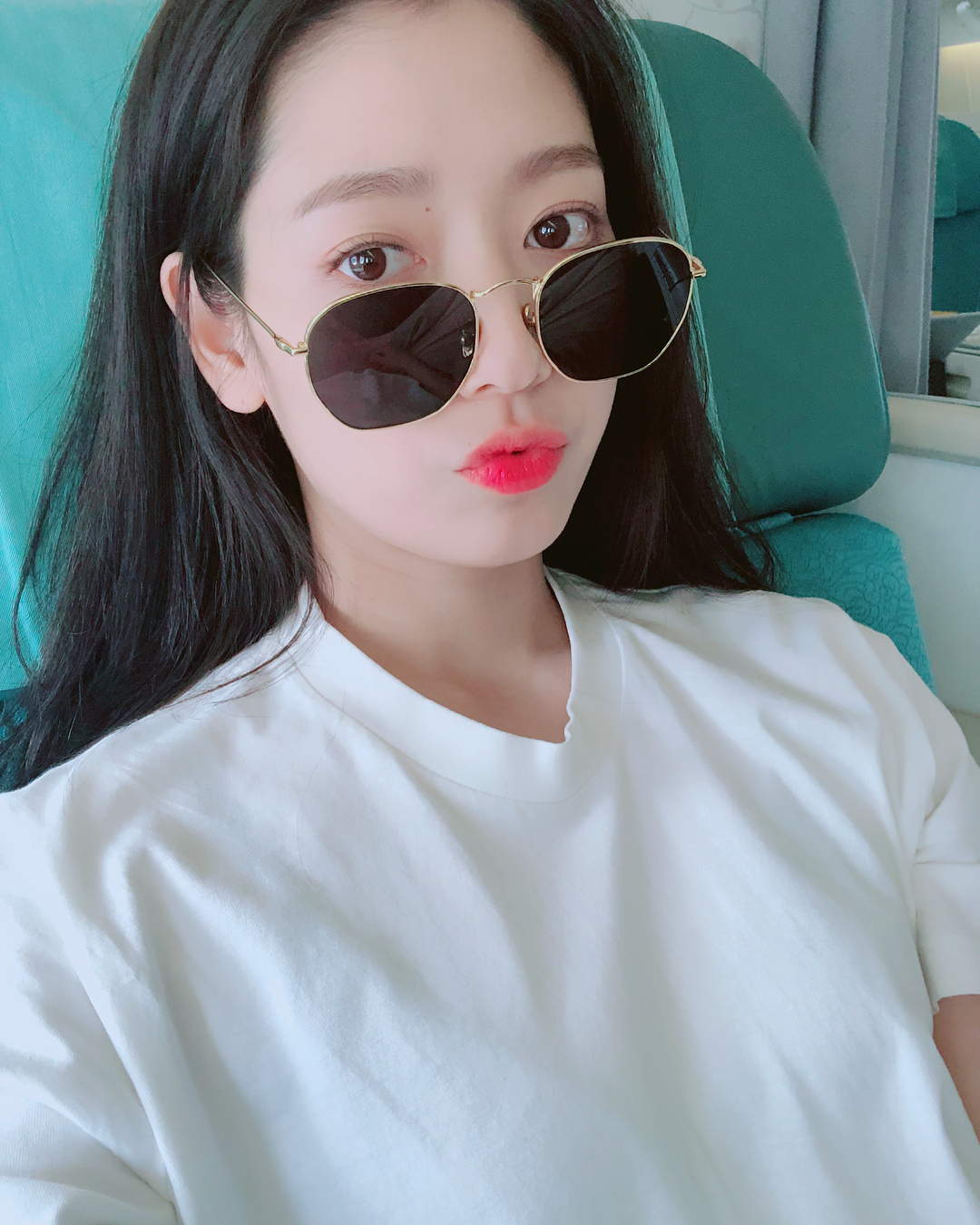 [新闻]180525 出发去西班牙拍剧的信惠 要好好拍摄安全归来哦~