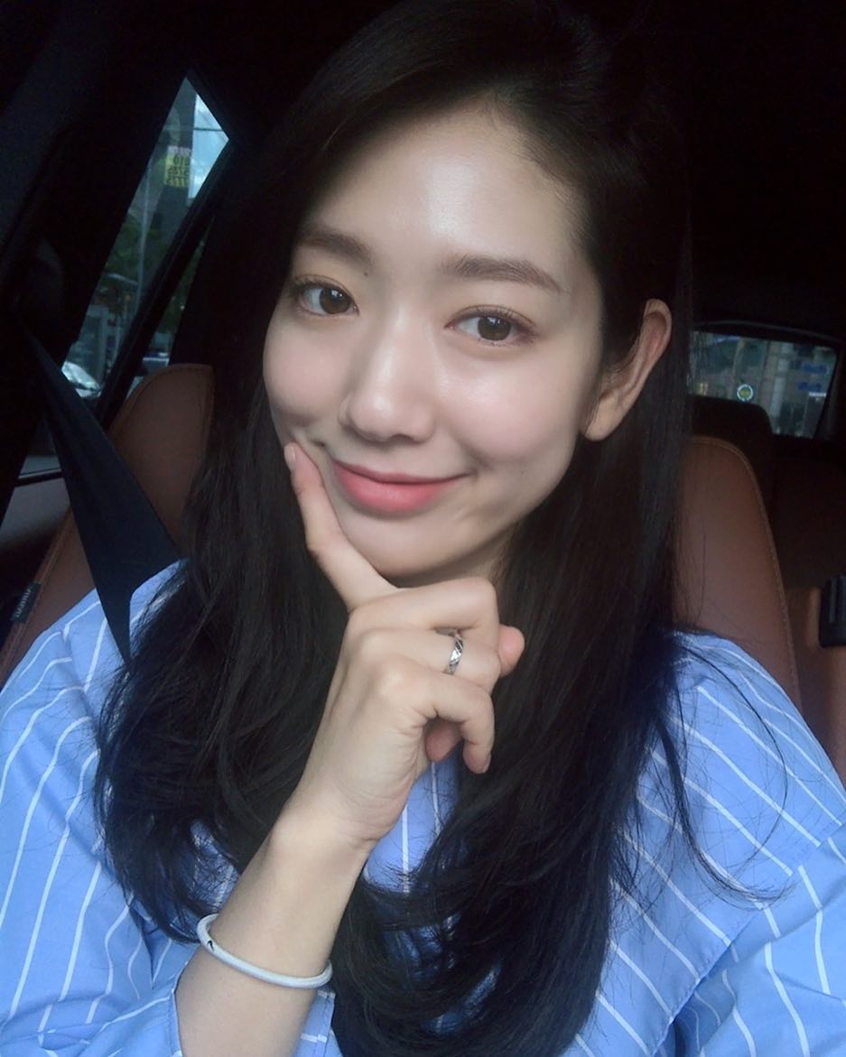 [新闻]180719 我们的欧尼终于出现啦！时隔许久的新鲜自拍