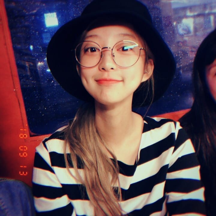 [分享]180917 小啧啧甜美自拍配甜蜜晚安