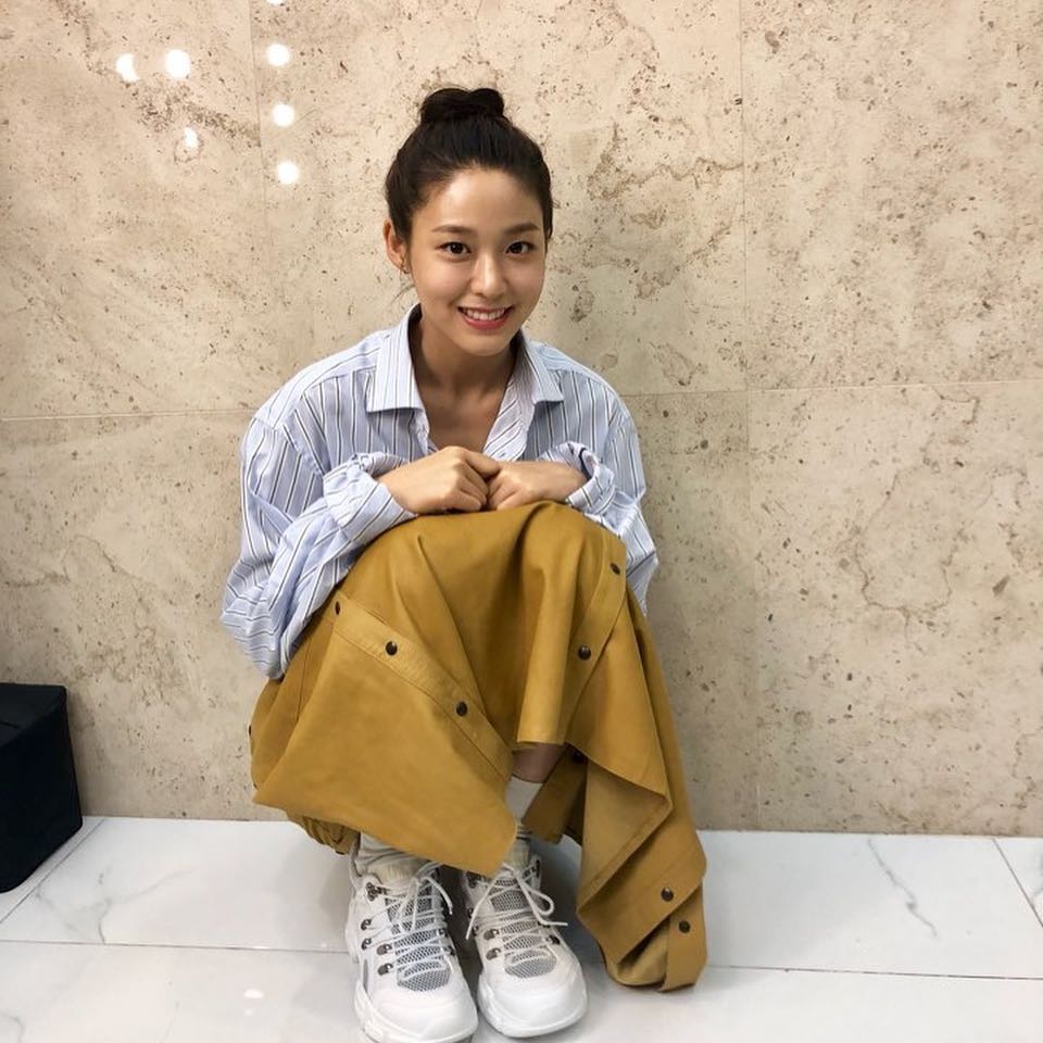 [分享]180918 这个小可爱可不可以告诉我蹲在这里要干啥啊？