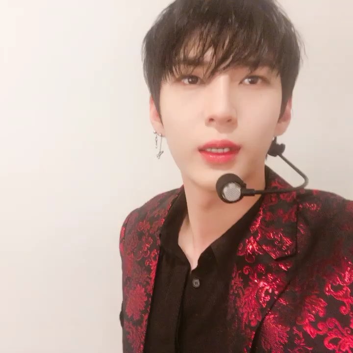 [分享]181006 LEO日本SOLO演唱会顺利举办 不忘为星光送上生日祝福