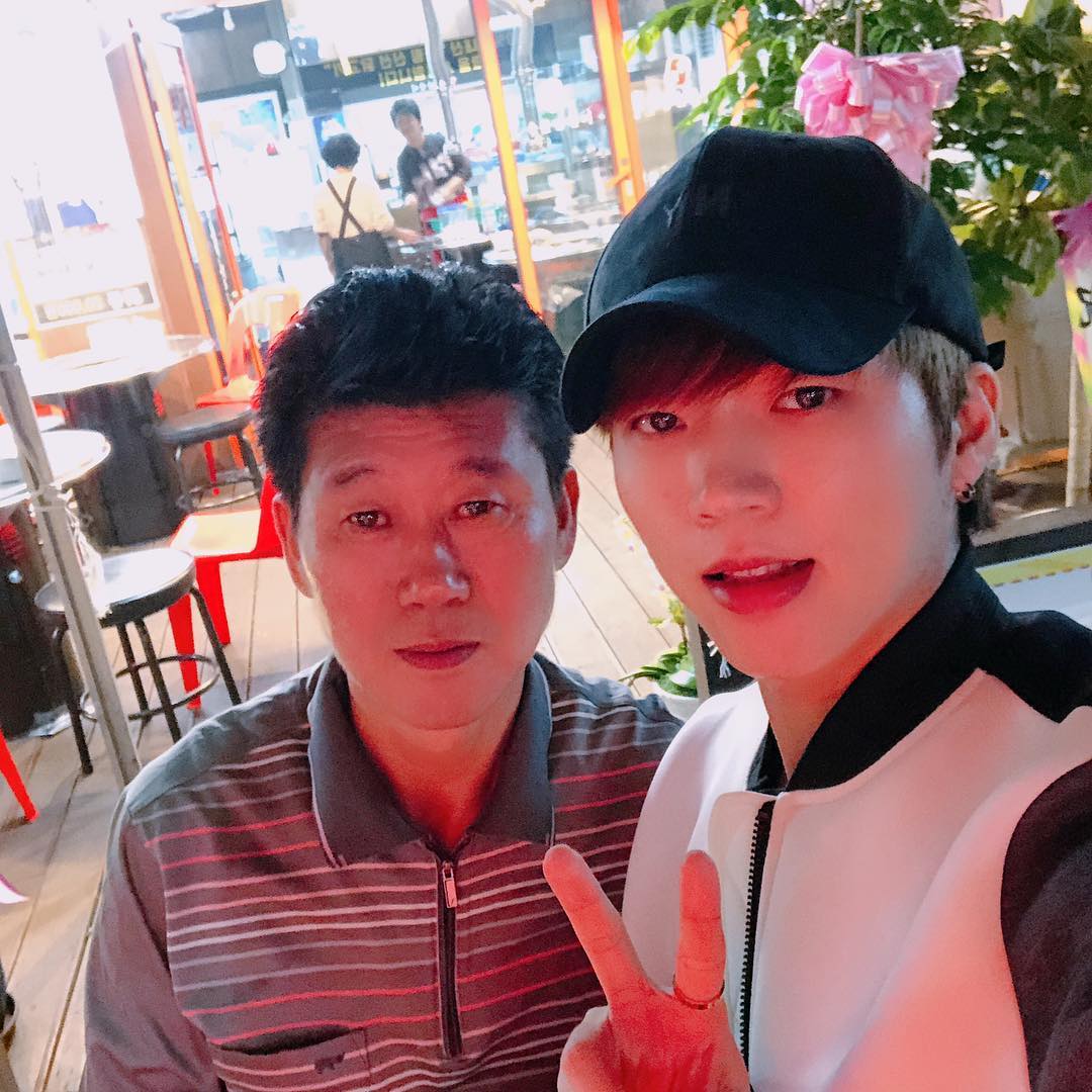 [新闻]181019 因斯霹雳探店必去！优贤爸爸新店开业