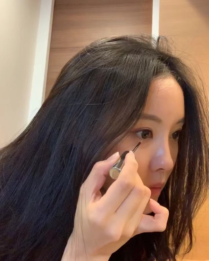 [分享]181216 了解后才知道自己是美妆达人！今日份美妆博主孝敏的Tips来了