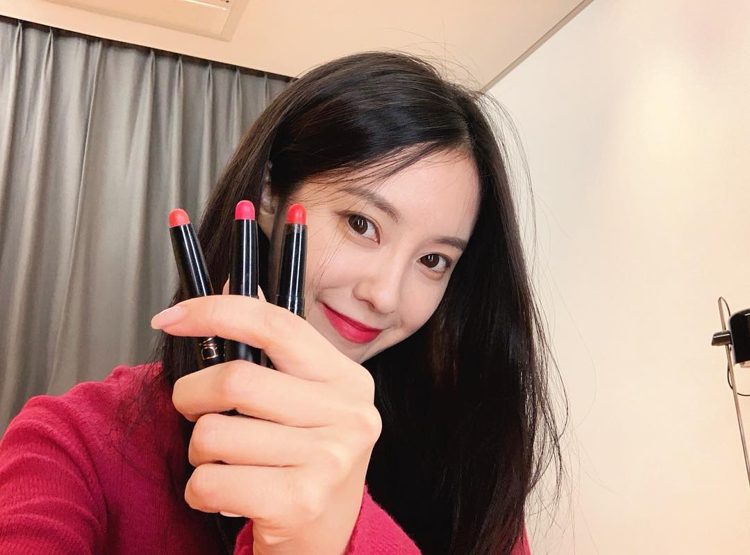 [分享]190112 美妆博主孝敏再上线 最新美妆教程速来get！