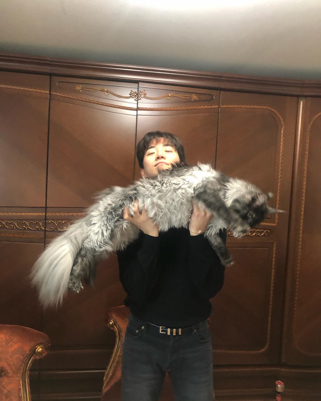 [分享]190209 这么大的qoo是第一次见吧！用来举重的size刚刚好