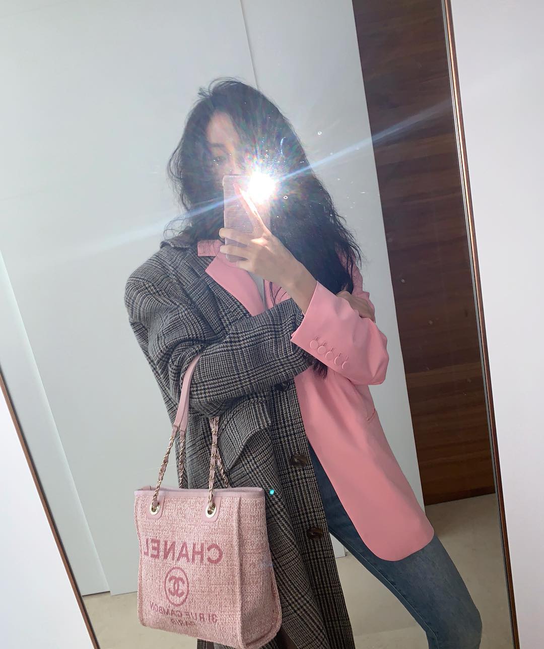 [分享]190209 猪年就是要Pink！孝敏周末美貌努力营业中