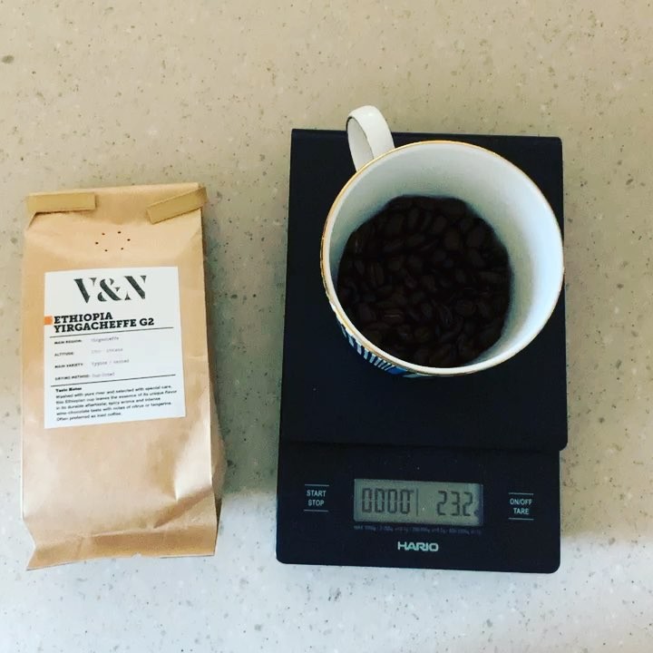 [分享]190214 美好的情人节从一杯精致的咖啡开始！尼坤传来节日问候