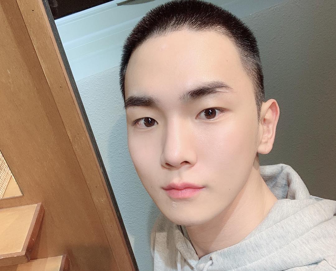 [分享]190303 入伍D-1！Key短发造型问候粉丝，公开亲笔手写信