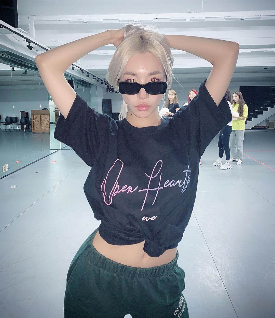 [分享]190803 “极具诱惑”Tiffany Young演唱会之际练习室近况公开