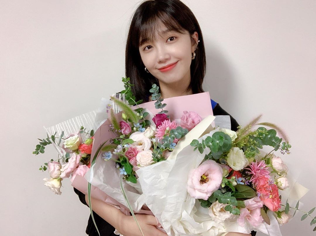 [新闻]190805 ​恩地：“托各位比花还美丽的福，幸福的两天