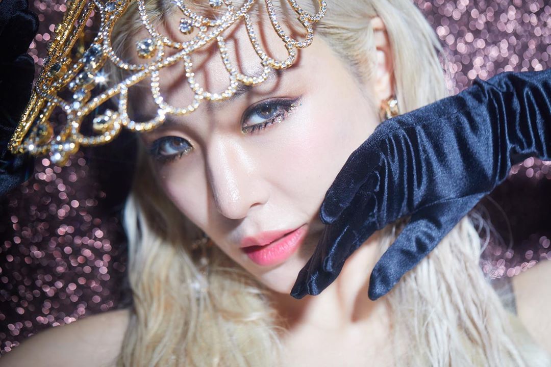 [分享]190811 Tiffany Young公开MV拍摄花絮照 变身华丽闪耀的女神