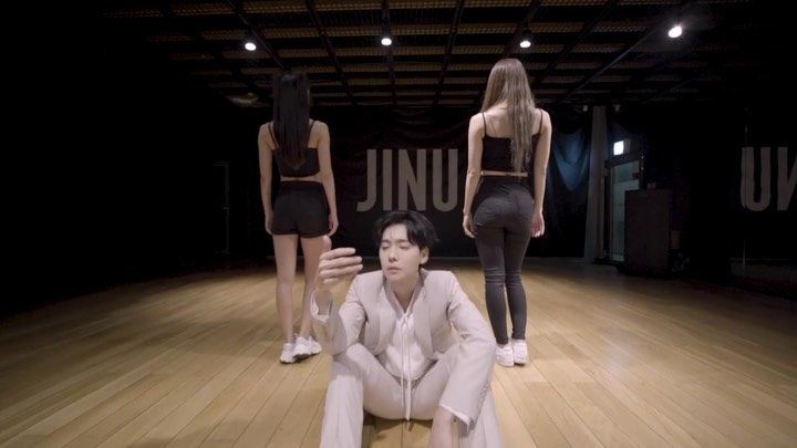 [新闻]190815 金秦禹《CALL ANYTIME》(Feat. MINO)练习室视频公开