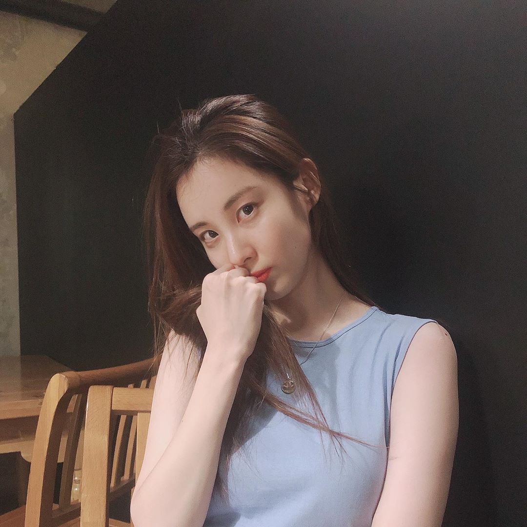[新闻]190817 “深陷魅力眼眸中”徐贤，越来越清纯的美貌