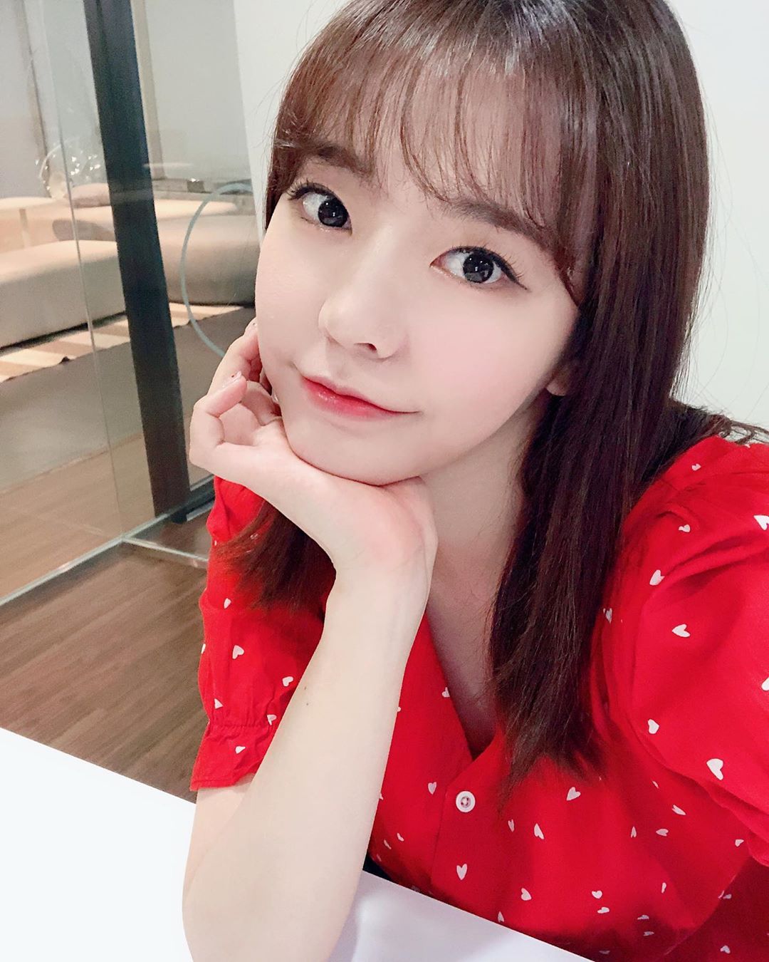 [分享]190828 少女时代Sunny，无公害纯净外表…像花儿一样的美貌发射
