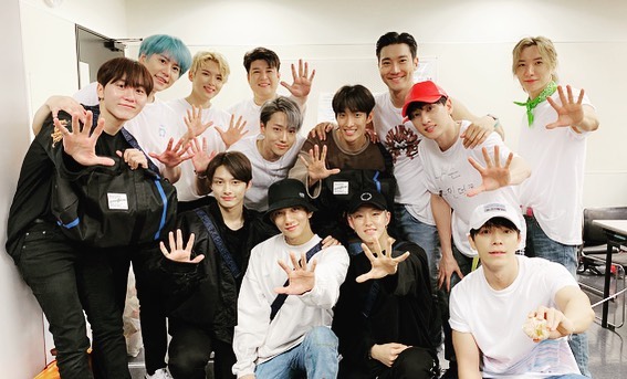 [分享]191104 赛文婷&Super Junior聚餐现场照公开 暖暖的前后辈情谊！