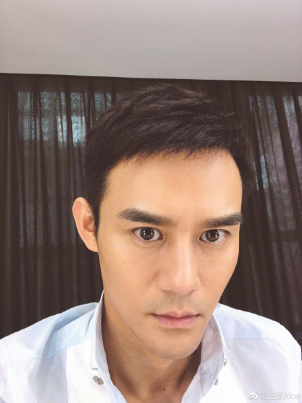 [新闻]170705 王凯晒自拍后又删博 一切都是工作室君的“错”！