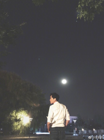 [分享]171005 张若昀中秋祝福再露才气 让粉丝感慨追星需要多读书！