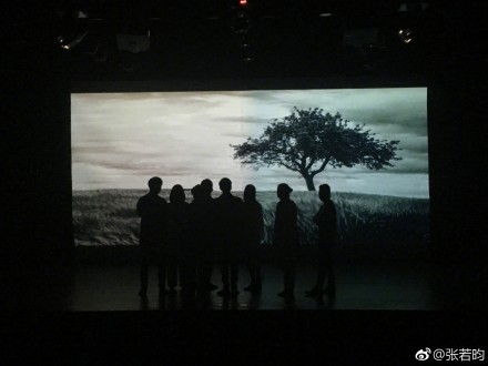 [新闻]171205 文艺张深夜为话剧角色有感而发 分裂的人是这世界的情人