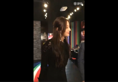 180325【迪丽热巴】参观影视区域（孙俪蜡像、王凯蜡像）