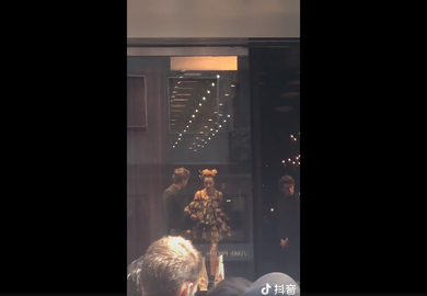180927【迪丽热巴】米兰时装周退场