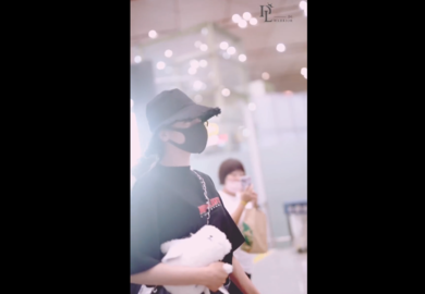 190724【迪丽热巴】北京飞希腊出发