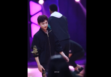190817【白敬亭】《这就是灌篮2》发布会饭拍一则