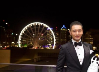 [新闻]151029 黄晓明获影帝称：baby是我的能源 黄晓明成最年轻影帝大满贯
