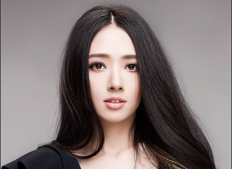 [新闻]151030 郭碧婷黑暗系秒变“小公举” 现场引尖叫