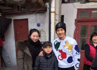 [新闻]151129 芒果新综艺，教主与母亲牵手逛街