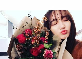 [新闻]160202 孟佳发动态感谢朋友送花  明天就生日啦