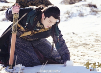 [新闻]160318 陈翔古装俊美跪雪地化身“吃雪少年”