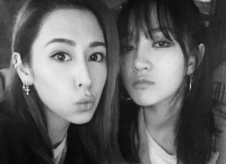 [新闻]160331 程颖婕SNS更新与孟佳合照 美女+美女的组合