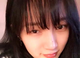 [新闻]160404 孟佳更新动态跟粉丝打招呼“hi ～”