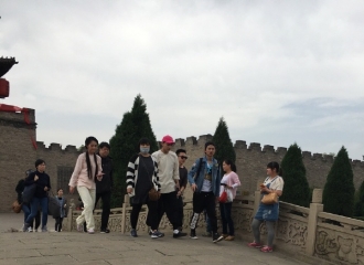 [分享]160505 圣柱《咱们穿越吧》路透照来袭 分分钟来个穿越的节奏