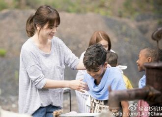 [新闻]170111 《太阳的后裔》冲出亚洲 已于洛杉矶开播